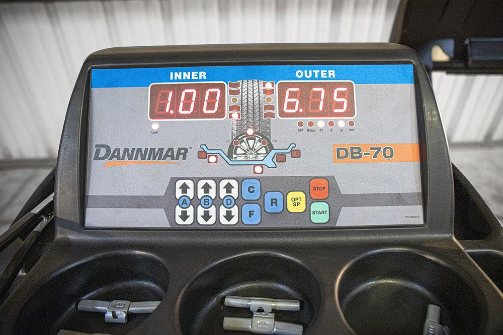 Dannmar DB-70 Automatic Wheel Balancer